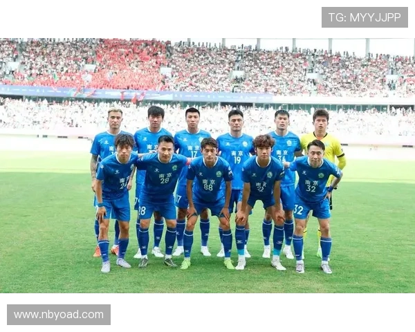 南京足球队的奋斗历程与大师赛的荣耀之路探秘