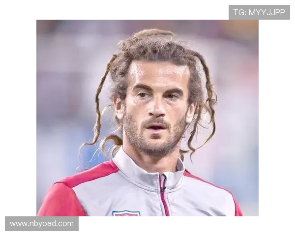 足球明星发型大揭秘哪些造型最能彰显魅力与个性